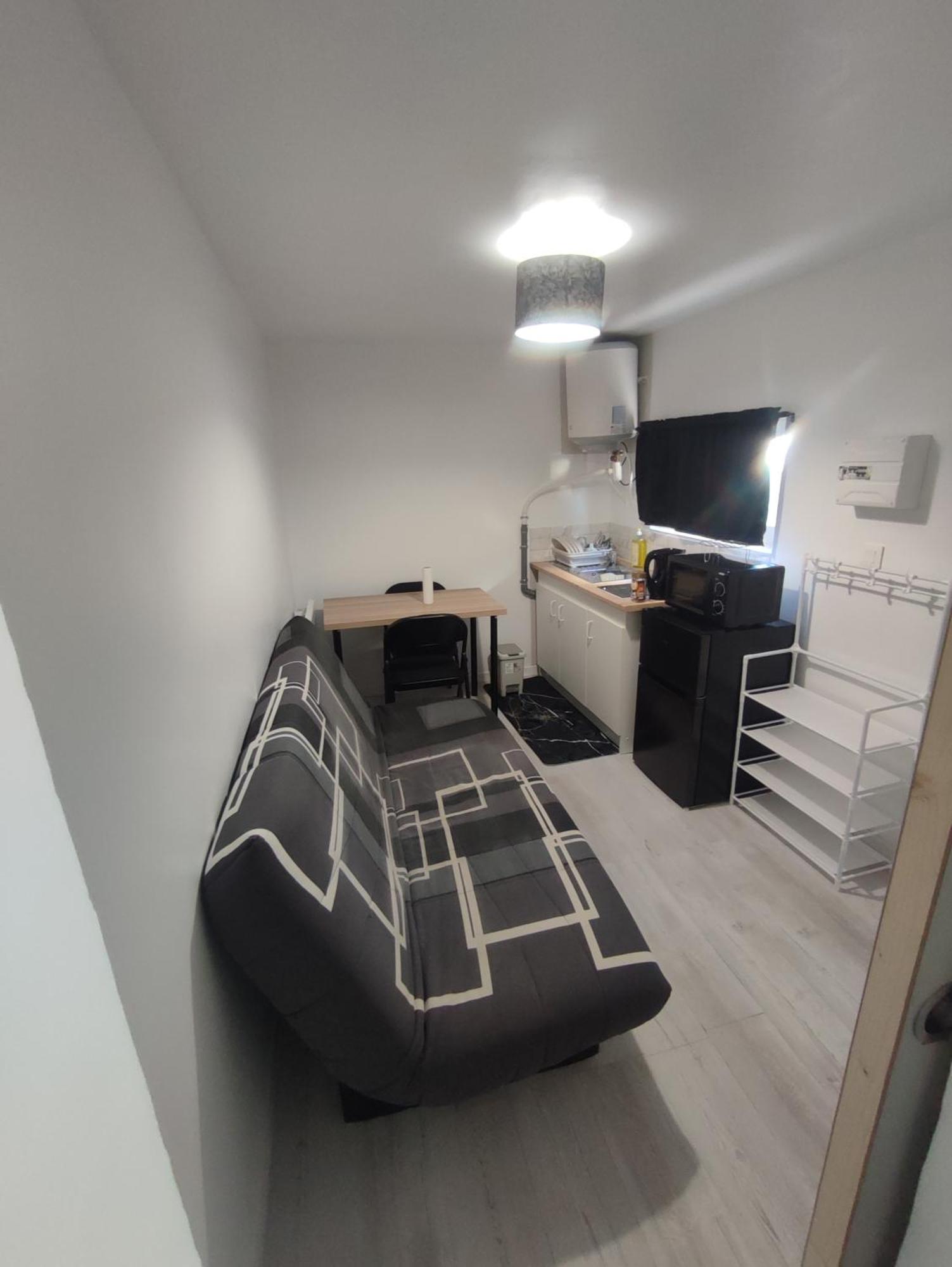 Petit F2 Meuble Independant Lejlighed Limay Eksteriør billede